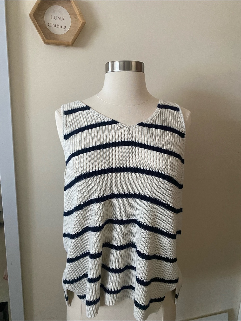 Striped Knit Sleeveless Sweater- White & Navy